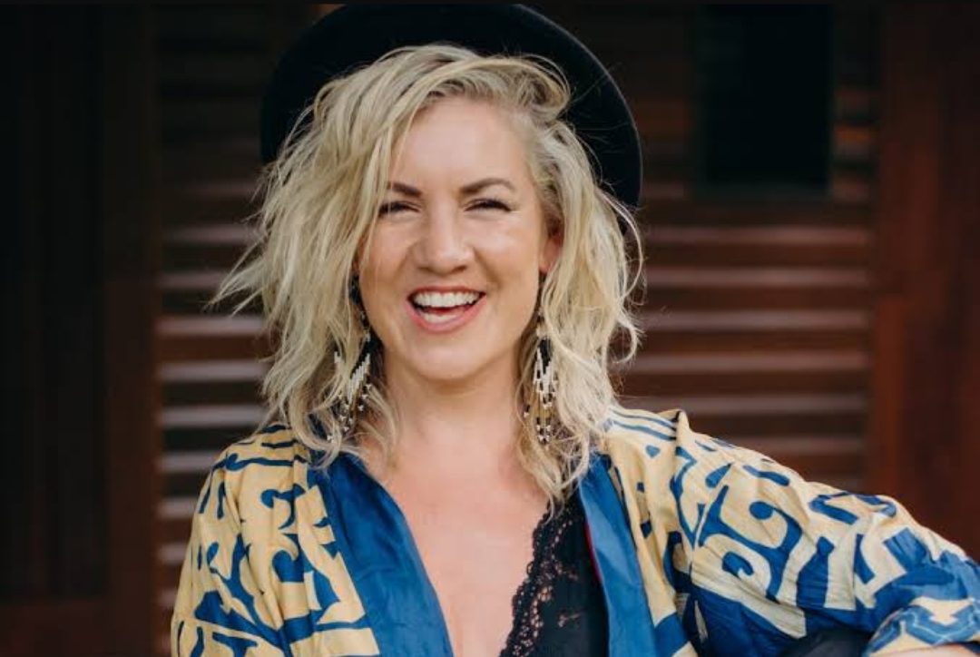 Lucinda Light Wikipedia